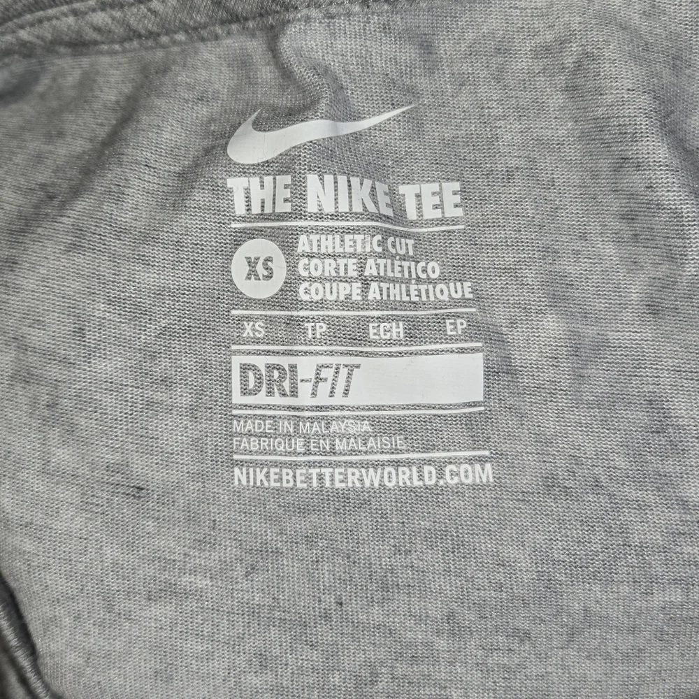 NIKE Bundle Tee & Sports Bra Women's Size XS